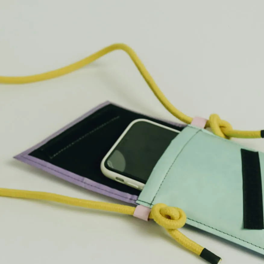 bolsa de celular da dobra