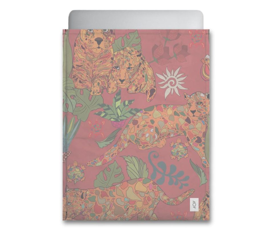 dobra-capa-notebook-oncas.jpg dobra capa notebook oncas