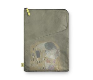 capa-notebook-pro-o-beijo-capa-note-ziper-frente capa-notebook-pro-o-beijo-capa-note-ziper-frente