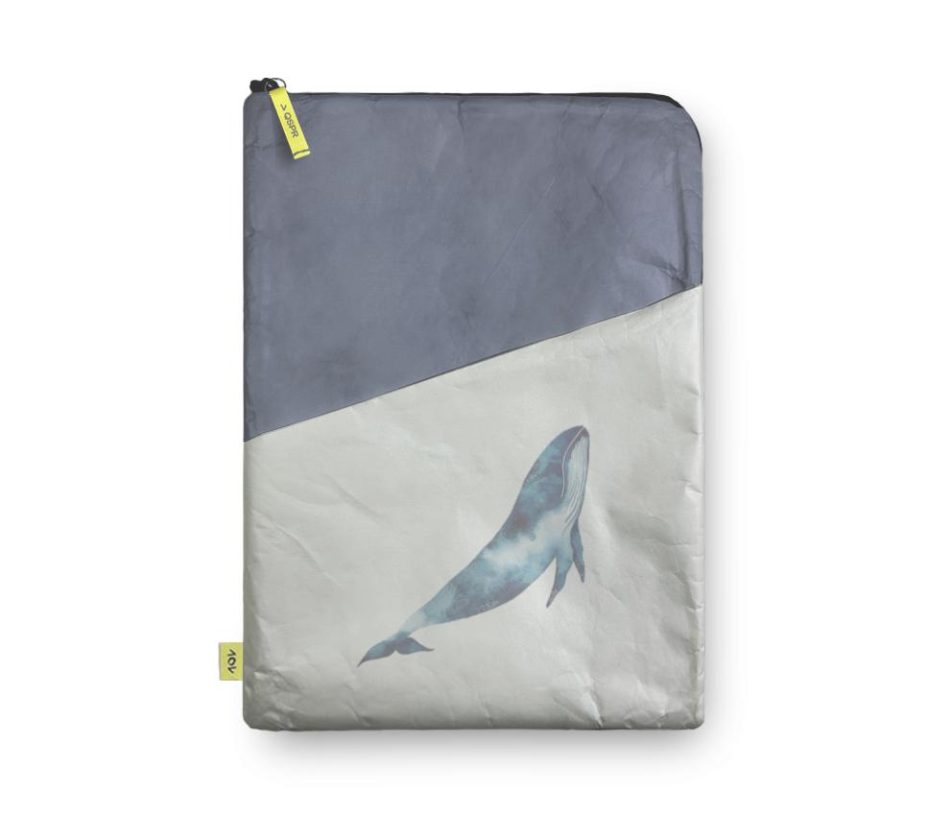 capa-notebook-pro-baleia-de-aquarela-estela-miazzi-capa-note-ziper-frente