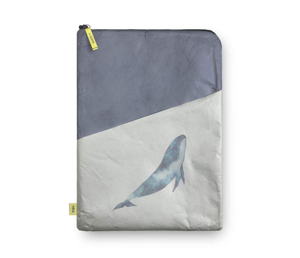 capa-notebook-pro-baleia-de-aquarela-estela-miazzi-capa-note-ziper-frente