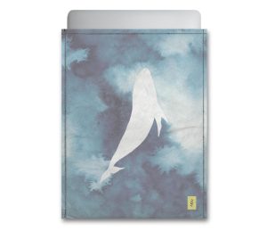 capaNoteSleeve-baleia-com-fundo-aquarela-estela-miazzi-notebook-frente capaNoteSleeve-baleia-com-fundo-aquarela-estela-miazzi-notebook-frente